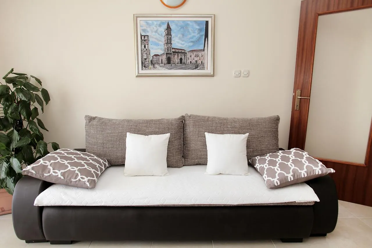 Apartment Carmen Trogir